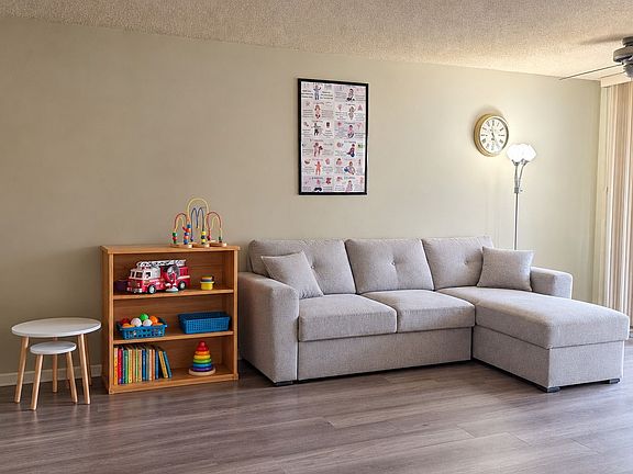 5th image of 10 Laurelcrest St #310