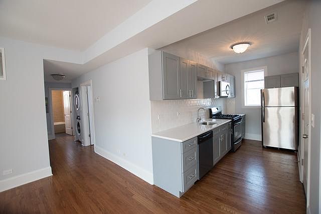 1st image of 6319 N Artesian Ave APT 3E
