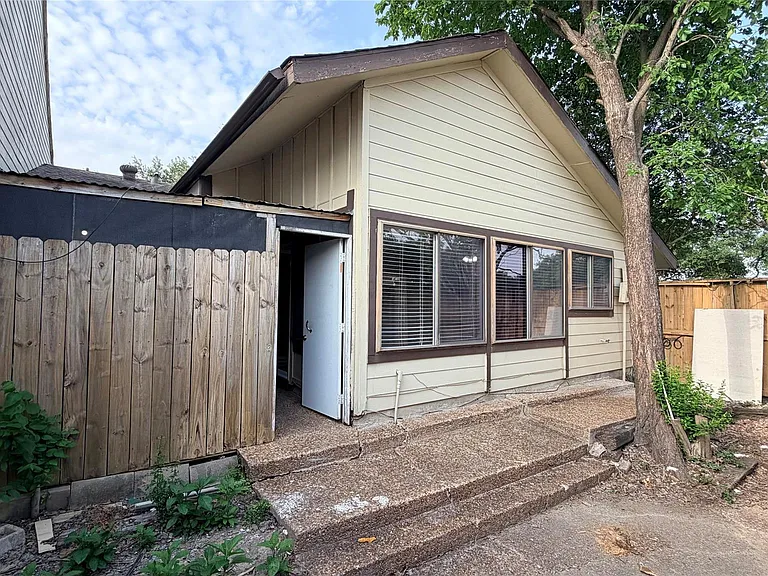7202 S Dairy Ashford Rd — Photo 33