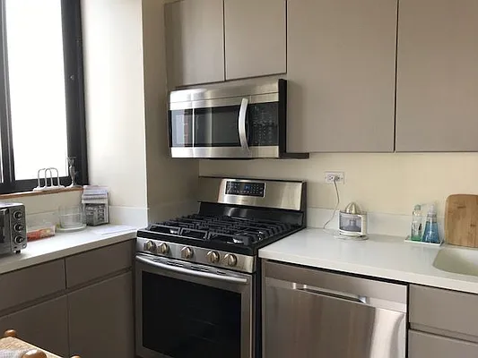 Rented by Laffey Real Estate | media 19