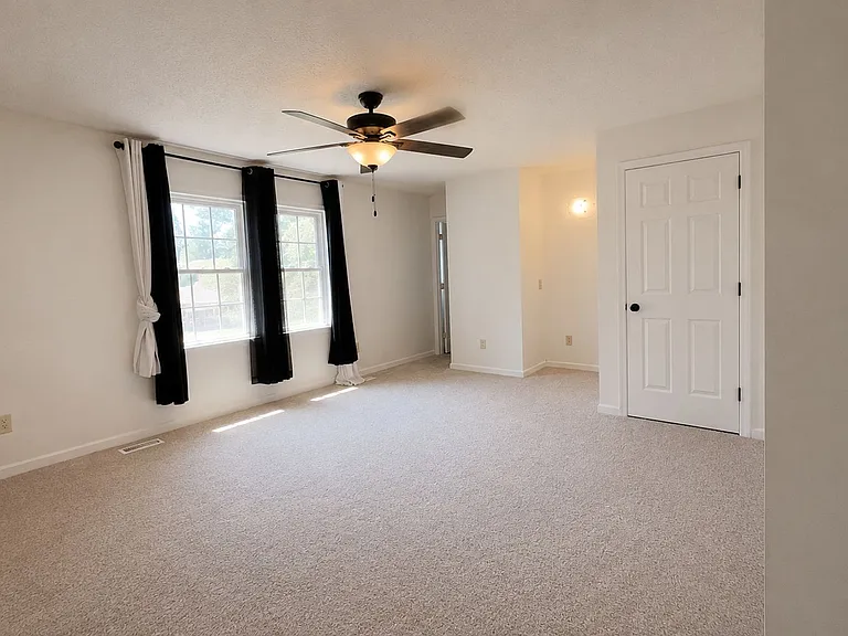2 Eisele Ct — Photo 16