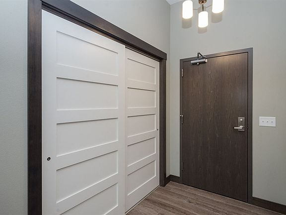 3rd image of 1050 Depot Ln SE #38778d397