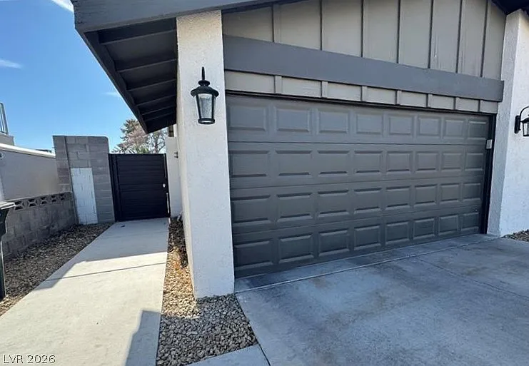 3 bed, 2.0 bath, 1224 sqft, $2,820 — Photo 2