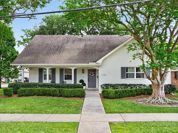 1345 Melody Dr, Metairie, LA 70002