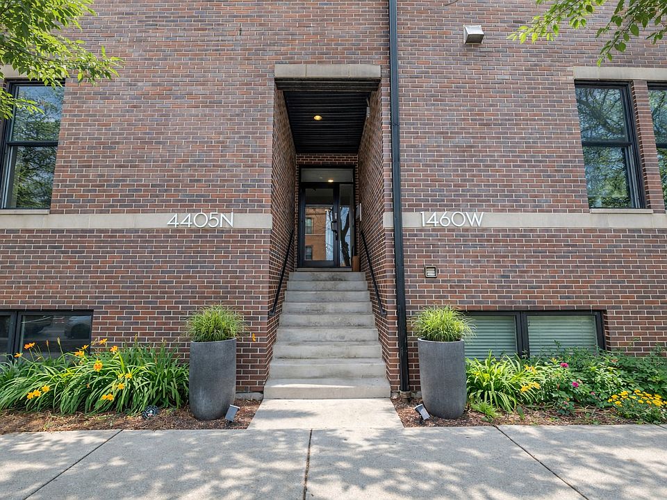 1st image of 4405 N Greenview Ave APT 1B