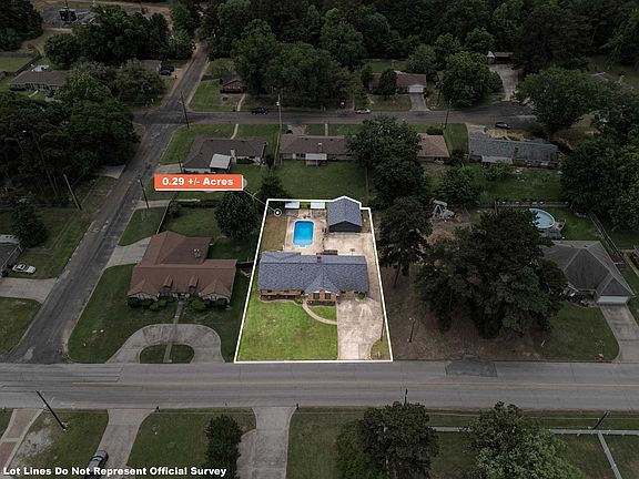4th image of 302 Cheryl St