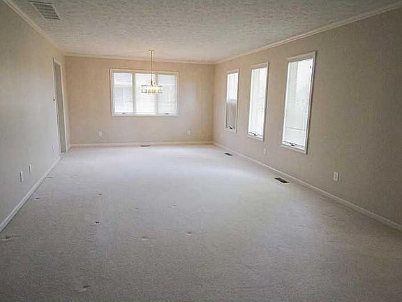 4th image of 812 S School St #53