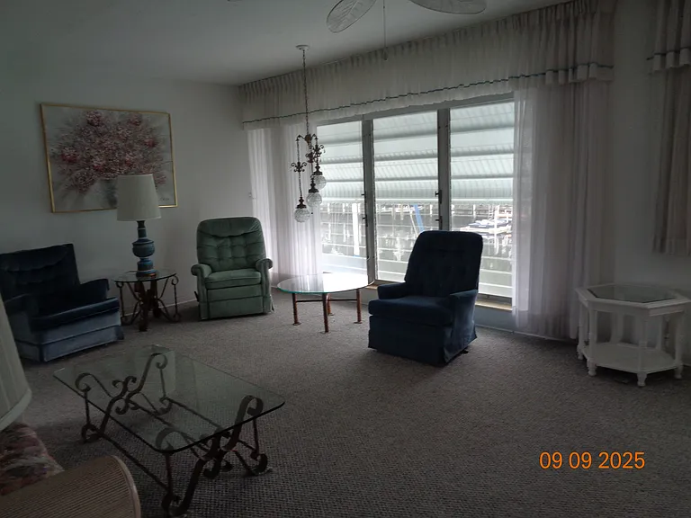 109 Hendricks Isle #7 — Photo 12