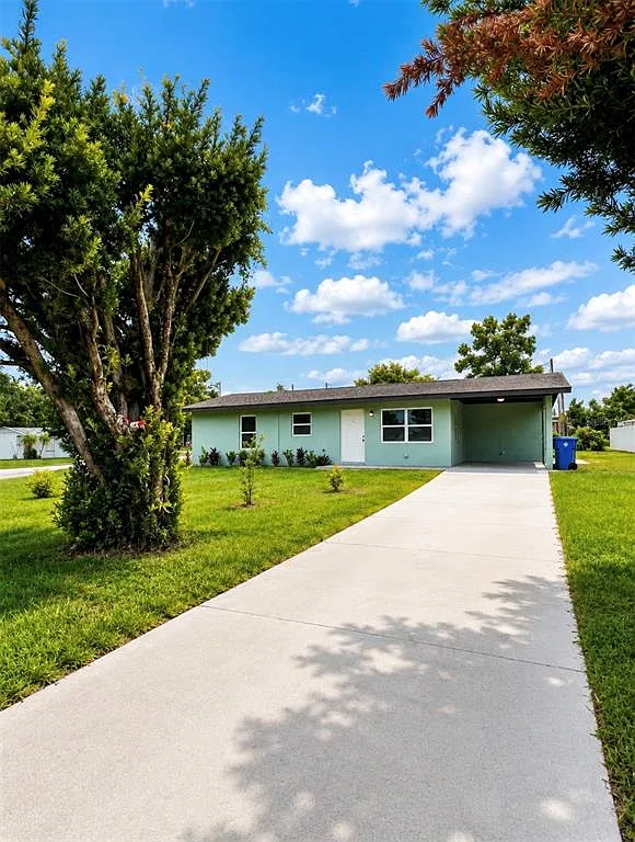 3 bed, 2.0 bath, 1354 sqft, $2,100 — Photo 2