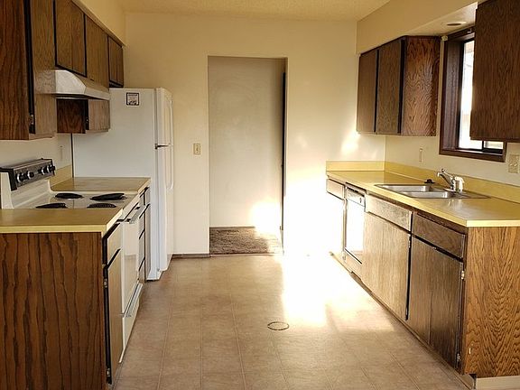 2nd image of 1409 Vineyard Dr APT 1
