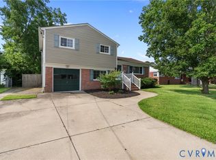 16 Bonneville Dr, Hampton, VA 23664
