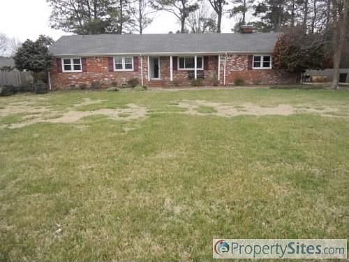3rd image of 1621 Wildwood Dr