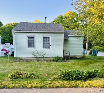 13 Midway Oval, Groton, CT, 06340