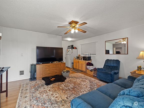 3rd image of 9301 9303 34th Avenue S
