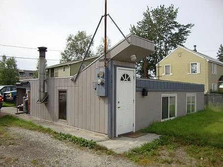 1st image of 121 8th Ave