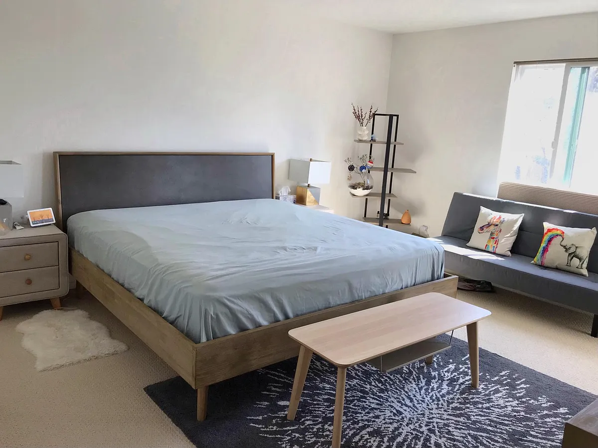 Master Bedroom I - 555 Palm Ave