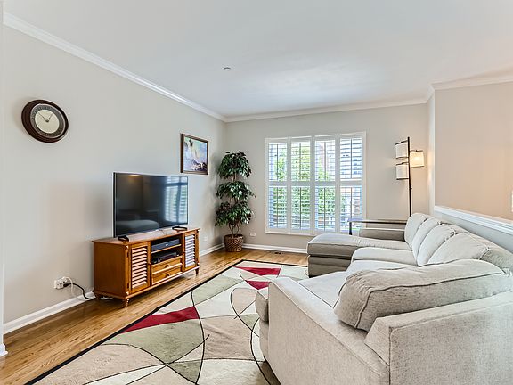 2nd image of 1148 Chelsea Dr #1148