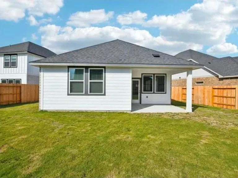 9450 Herons Preserve — Photo 40