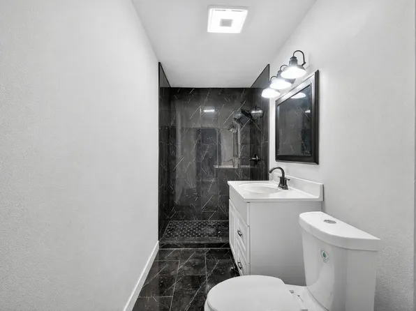 1621 Des Moines St, Des Moines, IA 50316