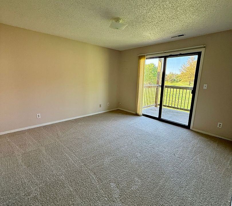 1st image of 5515 S 31st St APT 9