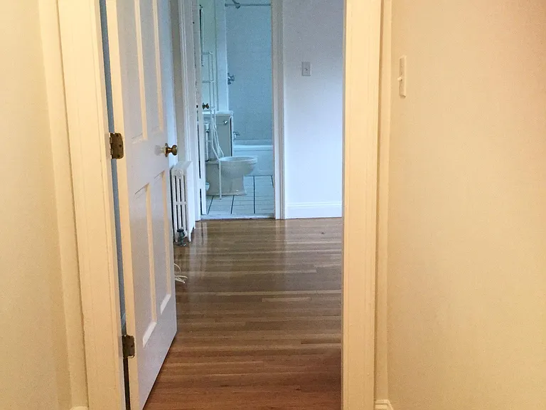 45 Green St #1 — Photo 12