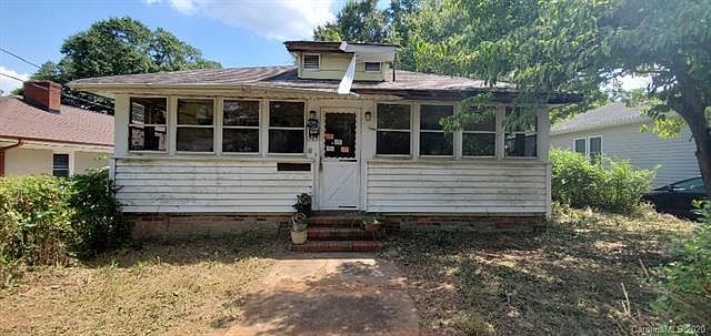 1st image of 213 Cedar St