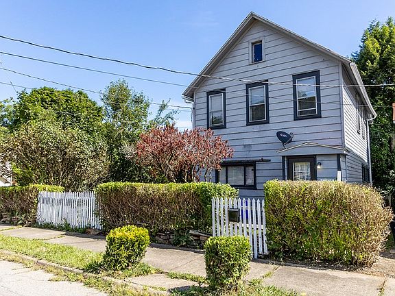 2nd image of 602 E 3rd St