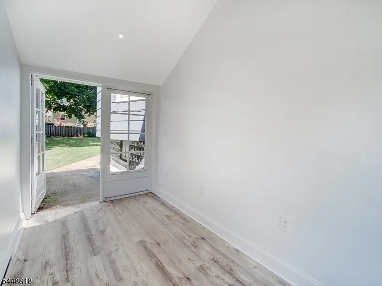 158 Lexington Ave — Photo 6