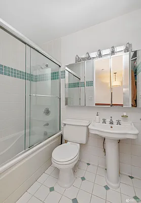 Sold by Oxford Property Group | media 15
