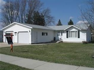 417 W Lyons St, Rio, WI 53960