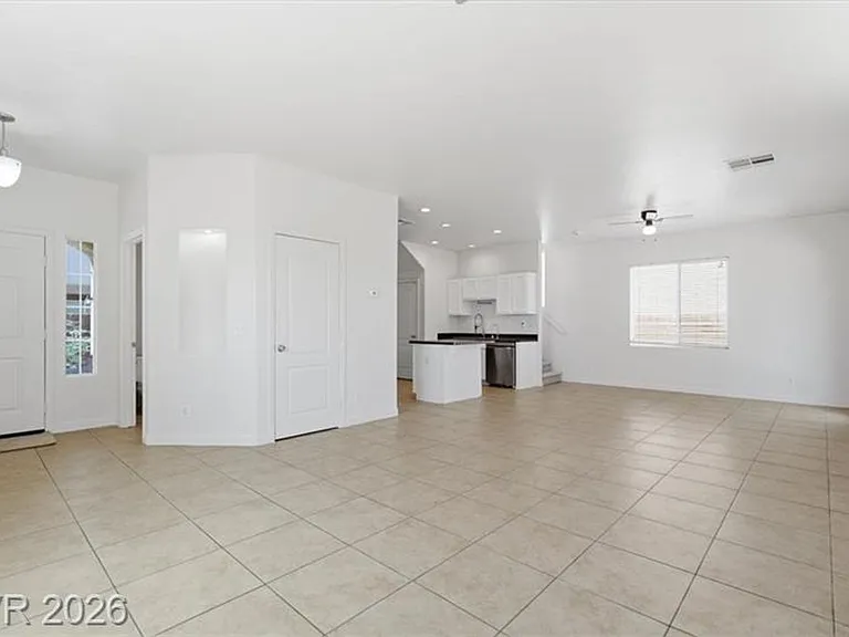 10630 Lessona St — Photo 7