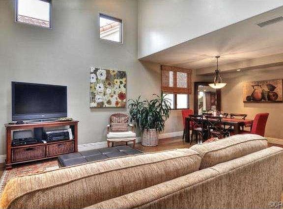 5th image of 613 1/2 Begonia Ave