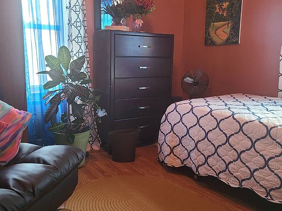 5th image of 11435 146th St