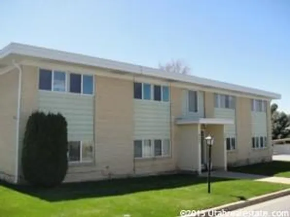 2319 W Chateau Dr, Roy, UT 84067