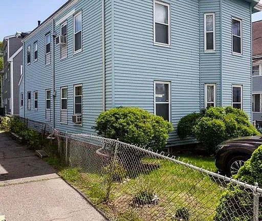 4th image of 4 Lawrence Pl #4