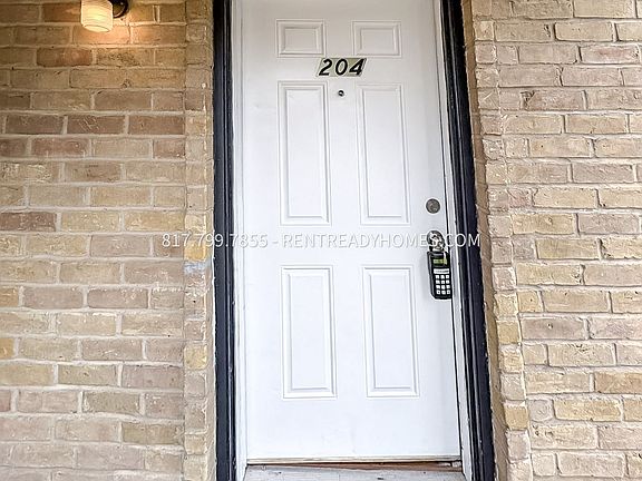 3rd image of 6032 Westridge Ln APT 204