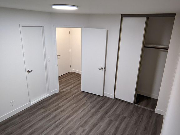4th image of 5634 Chesbro Ave