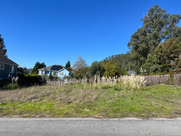 457 Coronado Ave, Half Moon Bay, CA 94019