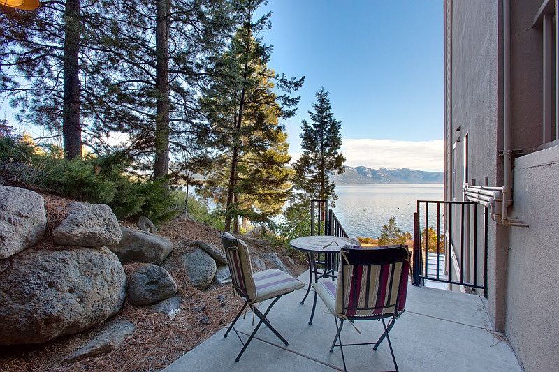 1st image of 455 Lakeshore Blvd #2C