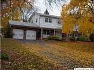 21 Dundee Ter, Freehold, NJ 07728