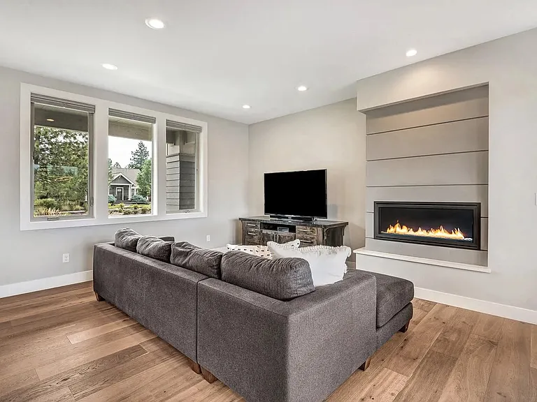 1315 NW Mount Washington Dr — Photo 31