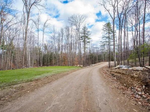 67 Dobbins Way #7, Alton, NH 03809