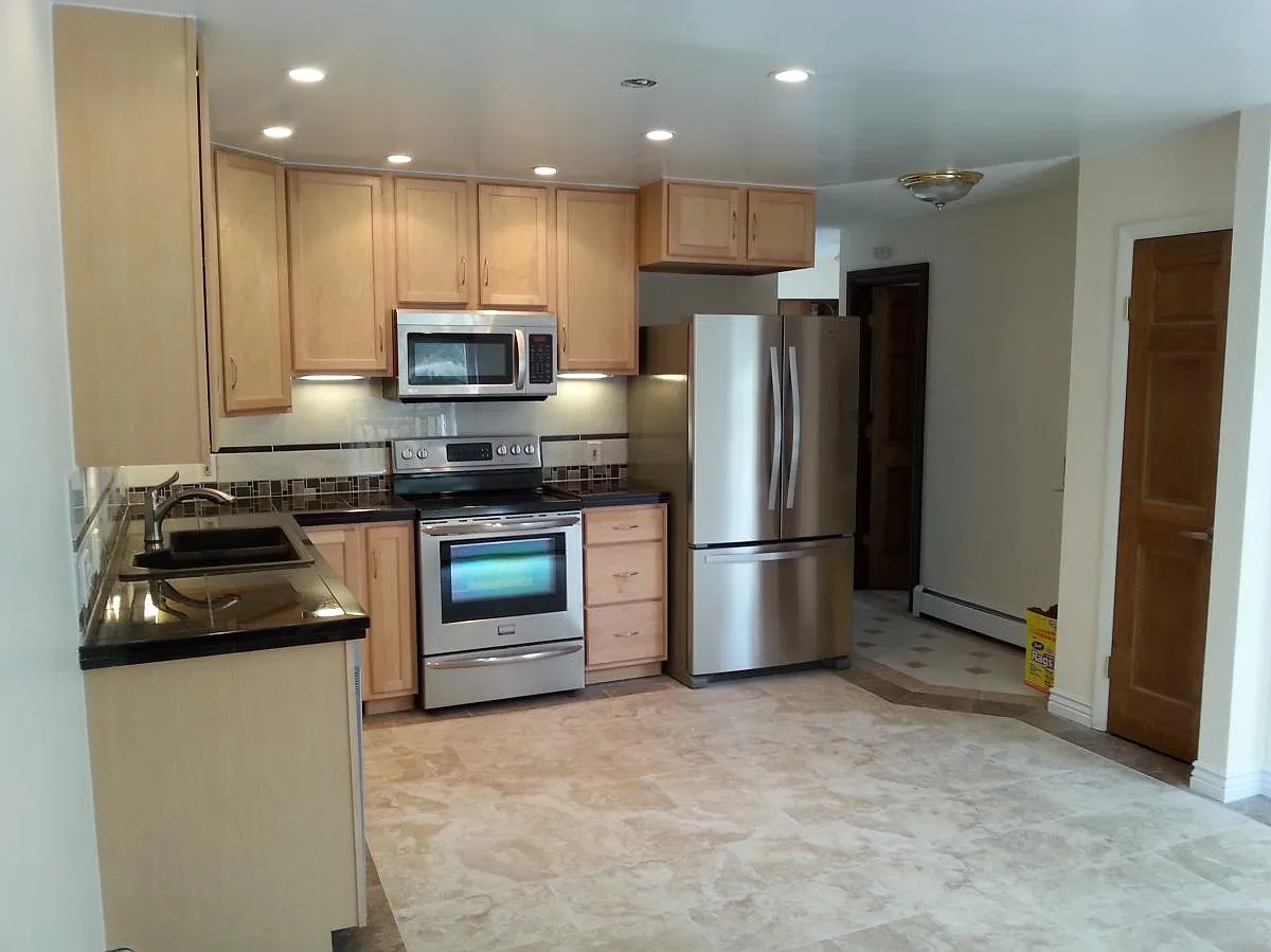 3 bed, 1270 sqft, $2,550 — Photo 3