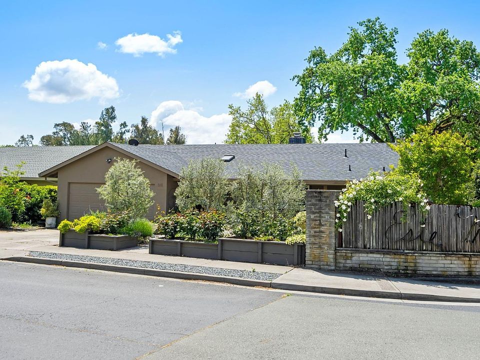 1st image of 501 Este Madera Lane
