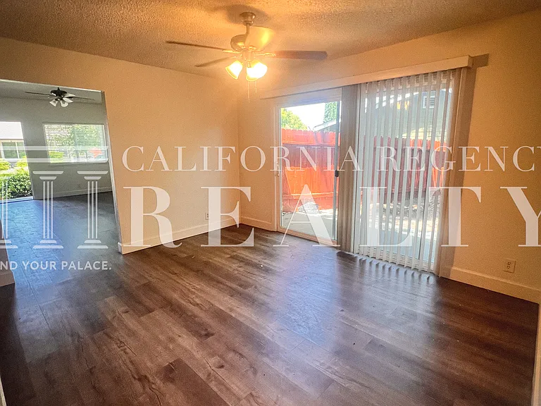 7047 Greenback Ln #A — Photo 15