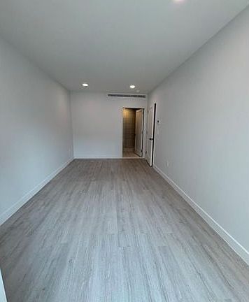 5th image of 1238 63rd St APT D428