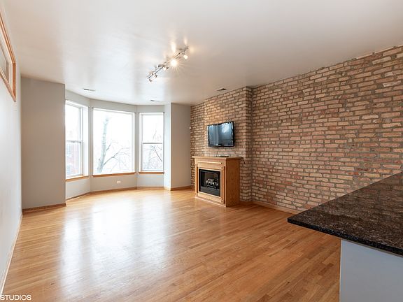 3rd image of 6651 S Maryland Ave APT 3W