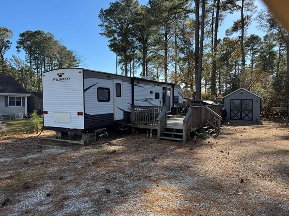 97 Bay Breeze Ct, Horntown, VA 23395