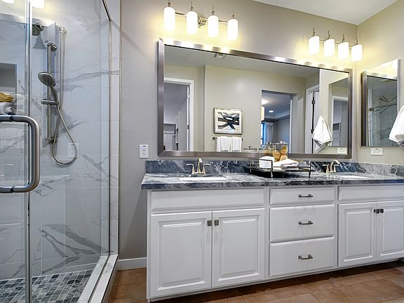 Plan 4012 Master Bath