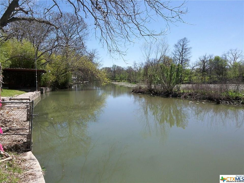 1st image of 2315 Lakewood Dr
